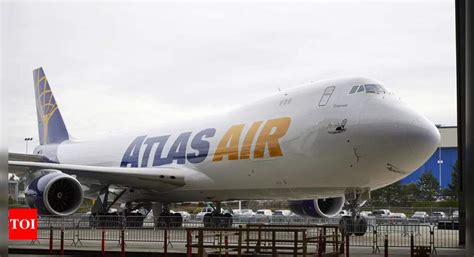 boeing 747-8 news|Boeing bids farewell to its final 747.